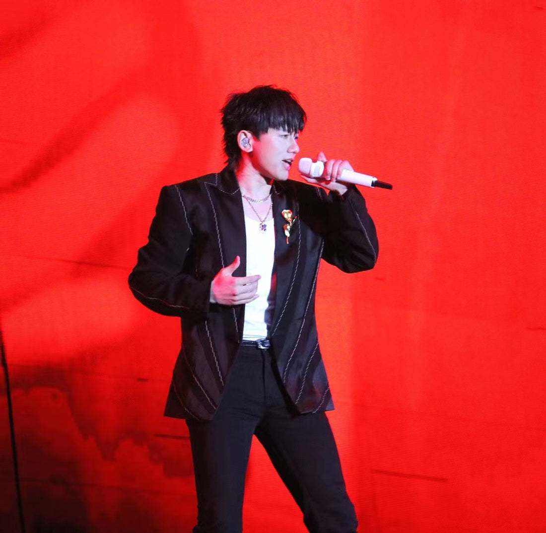 Chinese singer Zhang Jie wore a MAVERICK EDEN Butterfly Series necklace during his 2023 concert tour